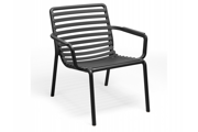 Nardi Doga Relax Stol i antracit med lameldesign i resin og glasfiber